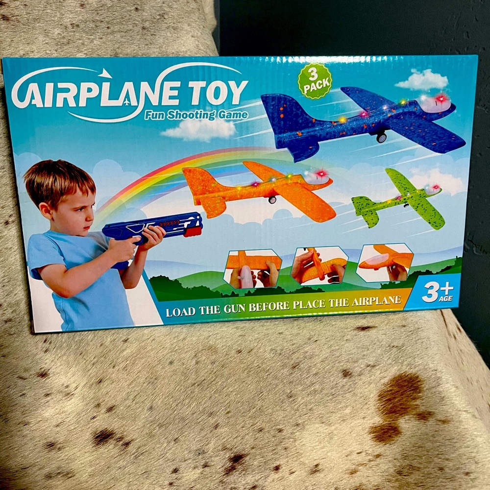 Airplane toy